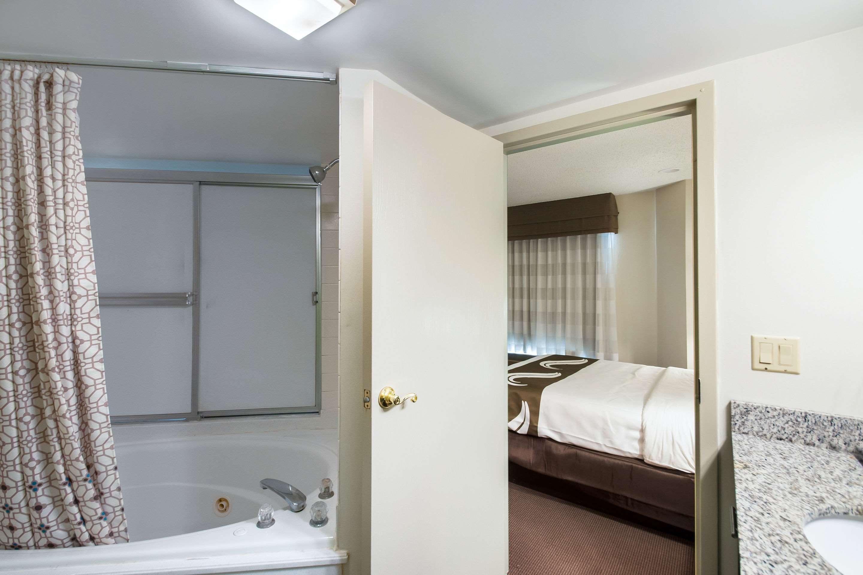 Quality Inn Grasonville Екстер'єр фото
